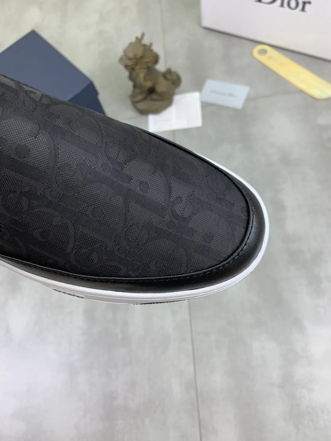 Men's Men's Shoes💰P400💰[New Style]🆘[Dior] 2025 Dior Original Lace-up Low-top Men's Shoes Classic casual shoes 🔥This model is the official flagship model with high quality and made by famous original designers. It is made of high-quality cowhide with original materials➕Comfortable and breathable mesh lining➕Pigskin insole. The perfect last shape and generous and fashionable design have attracted many consumers. Suitable for drivers to drive🚗. What you want is the highest quality in the market. Color: 4️⃣Color code number: 38--44 (45 customized)